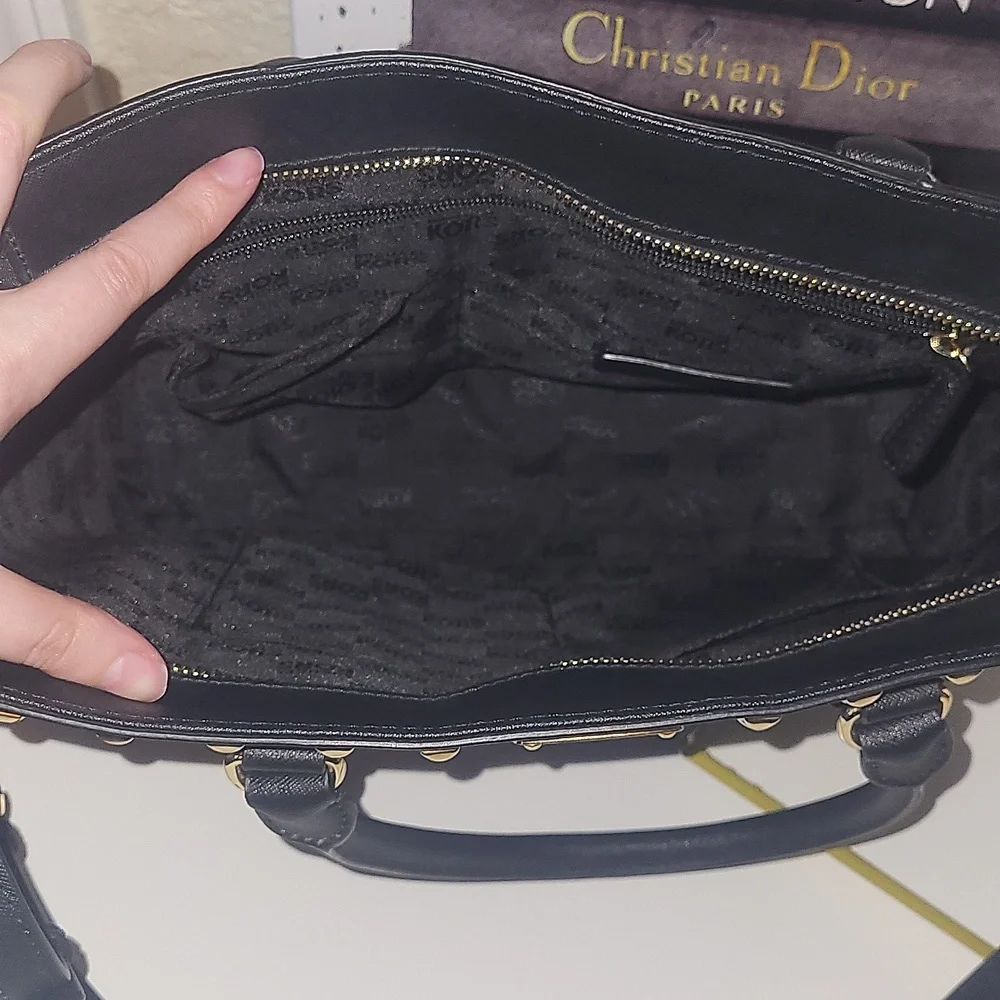 Michael Michael Kors Sandrine black saffiano leather gold stud LG to… - Picture 10 of 12